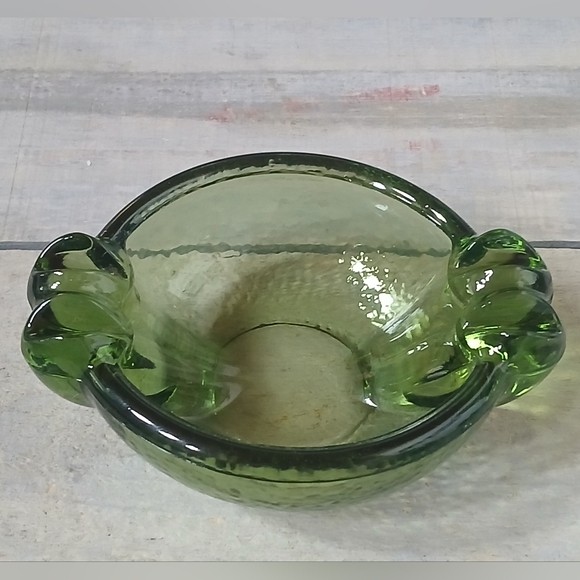 Vintage MCM Atomic Orb Ashtray Textured Glass Avocado Green Ashtray Bowl - Picture 2 of 12